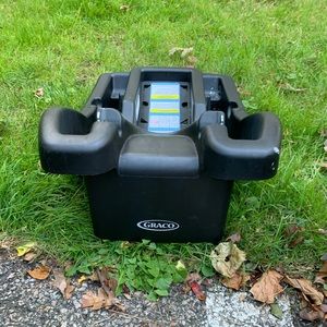 Carriage car seat base
